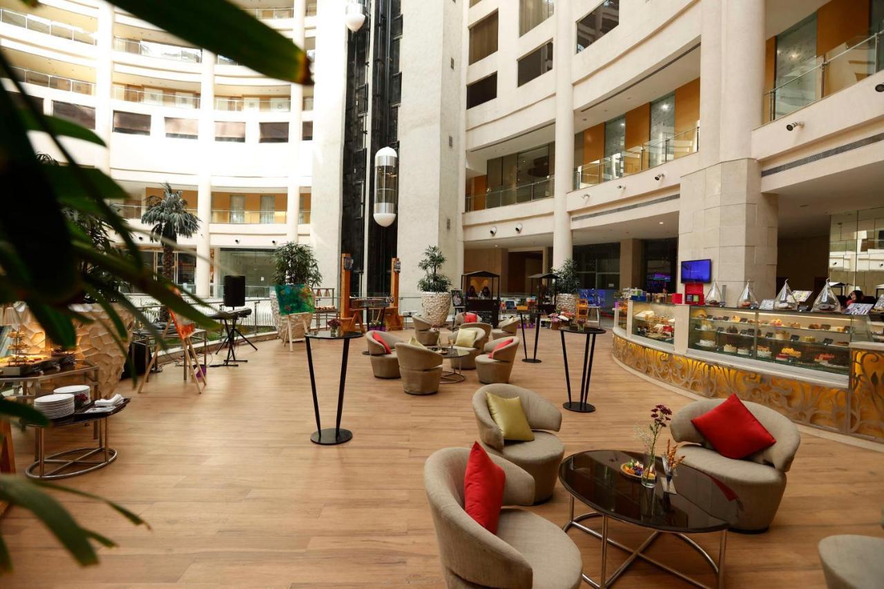 Radisson Blu Hotel New Delhi Dwarka Екстер'єр фото The lobby of the hotel