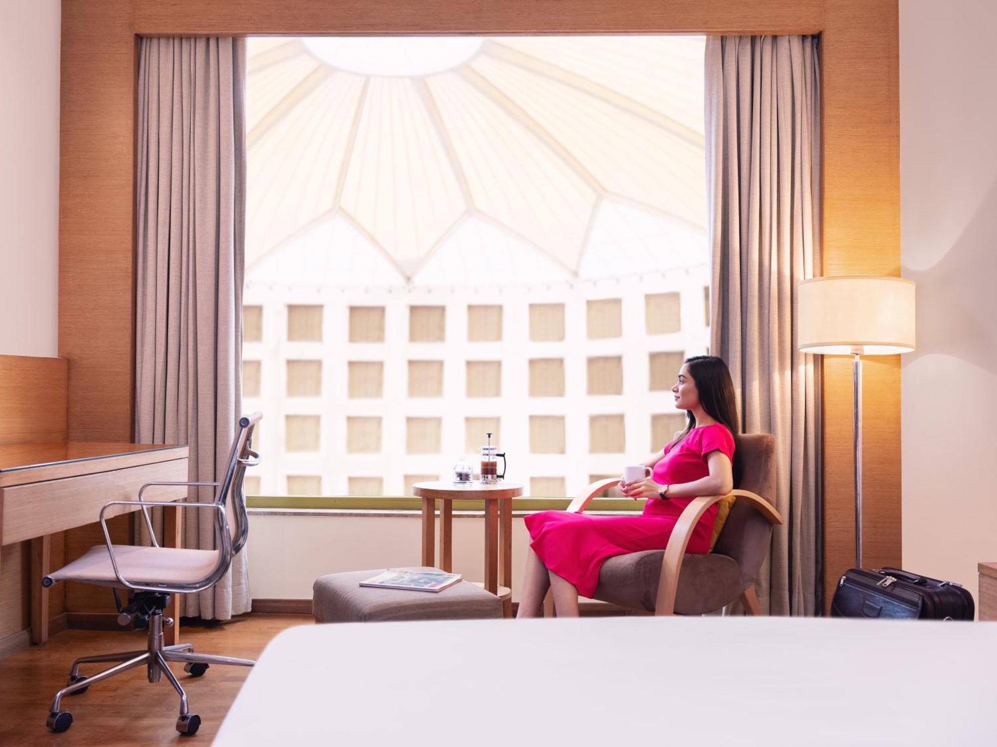 Radisson Blu Hotel New Delhi Dwarka Екстер'єр фото A room at the hotel