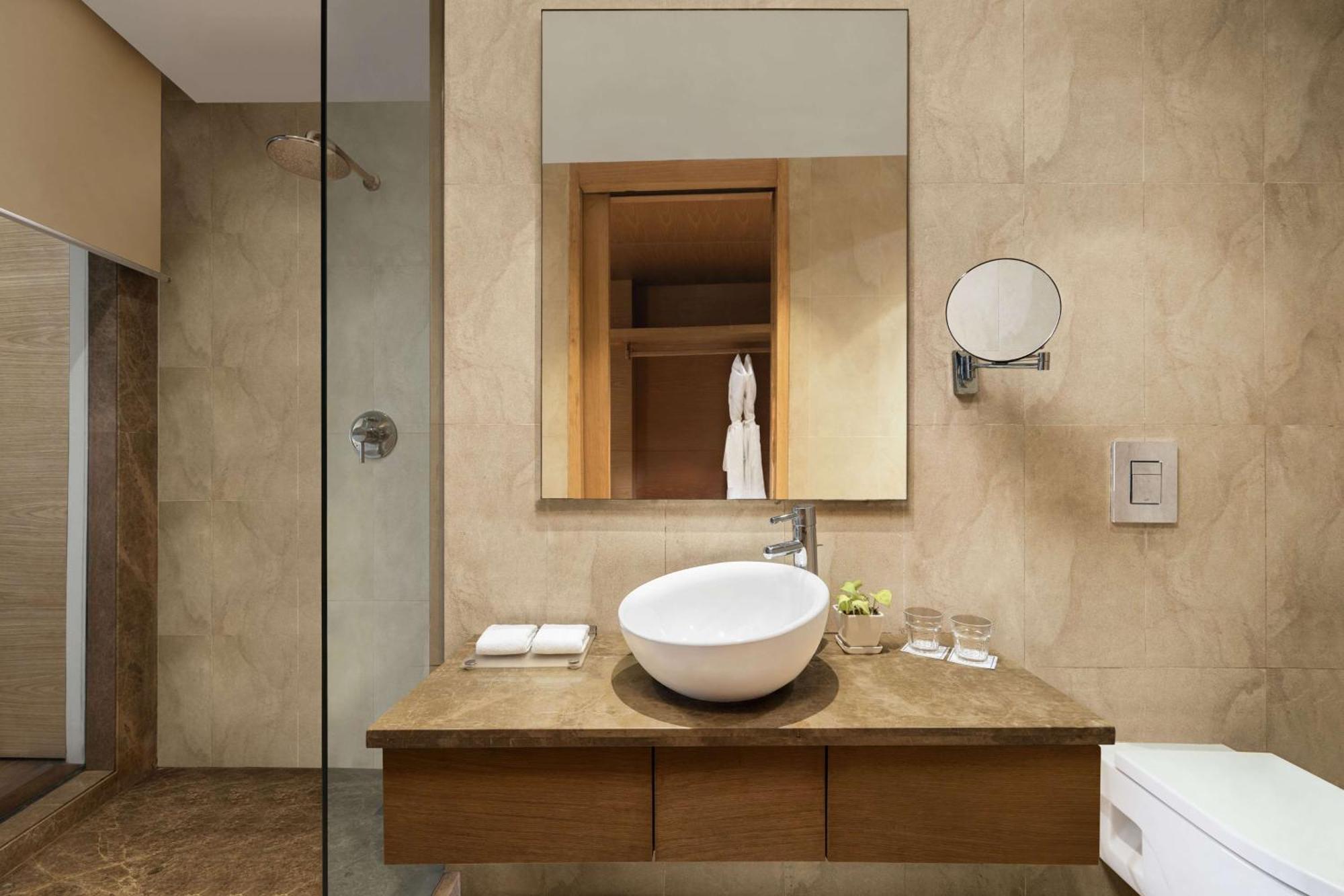 Radisson Blu Hotel New Delhi Dwarka Екстер'єр фото
