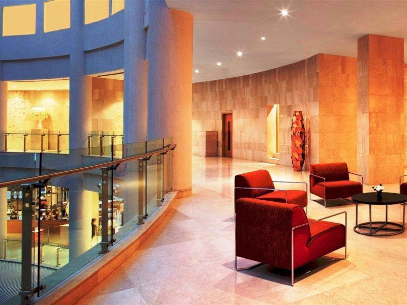 Radisson Blu Hotel New Delhi Dwarka Екстер'єр фото Lobby