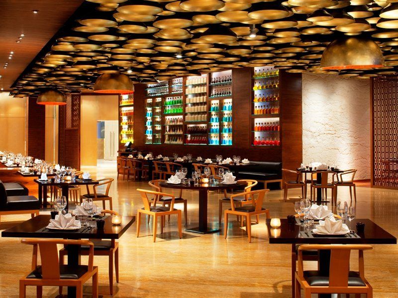Radisson Blu Hotel New Delhi Dwarka Екстер'єр фото The interior of the restaurant
